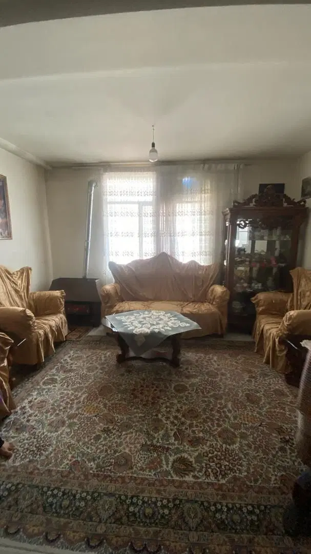 رهن و اجاره  ۹۰ متری بوستان یکم (درحال زنگ آمیزی)