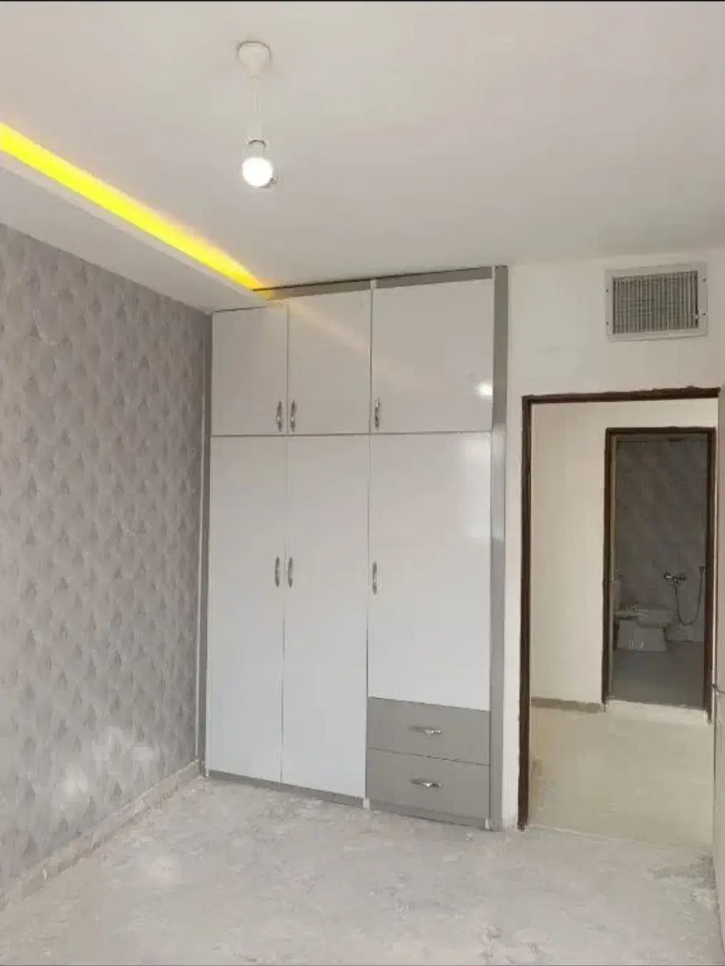 فروش نقدی آپارتمان ۸۰ متری ( گلبهار )