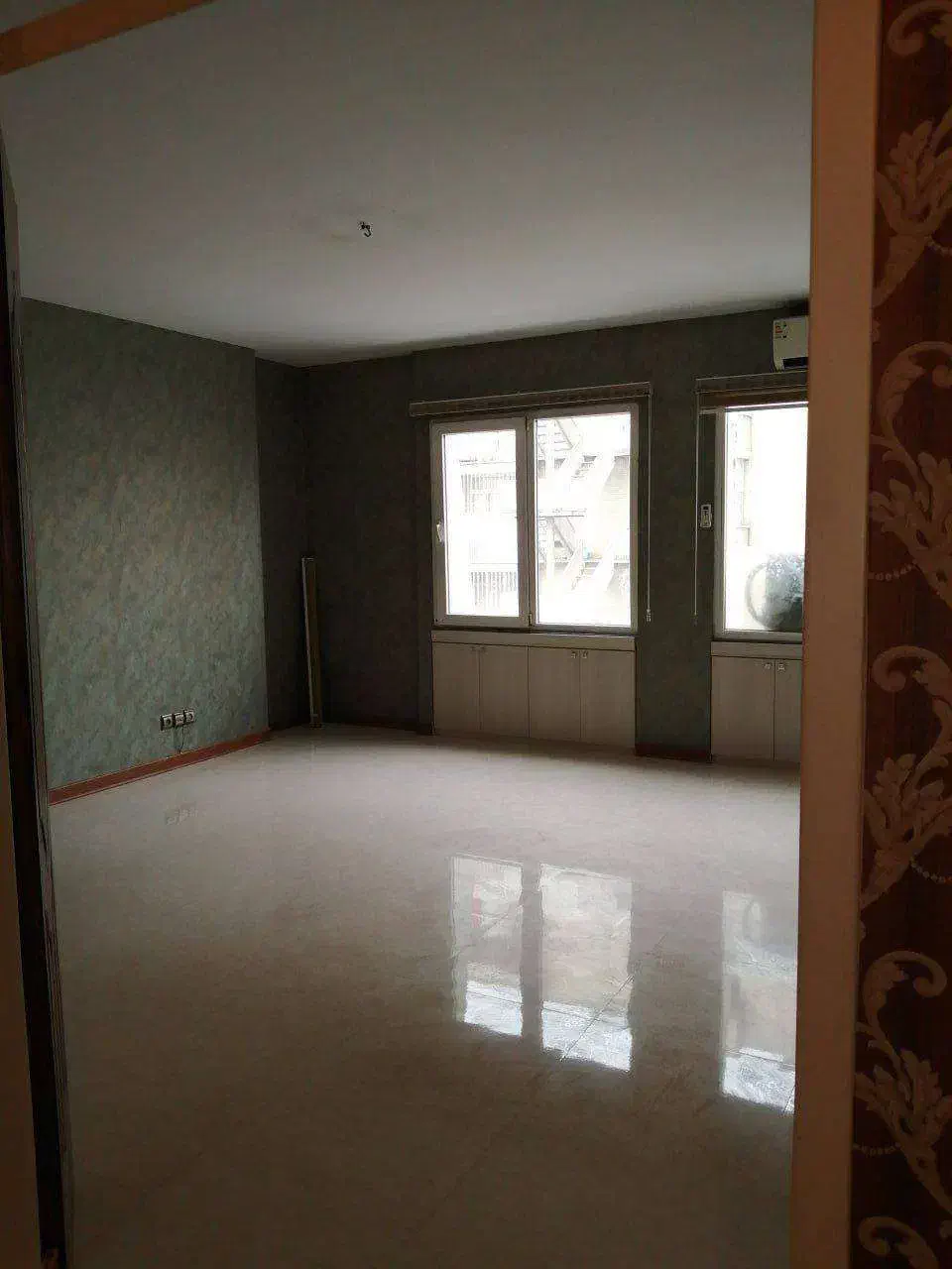 85 متر 2 خواب مسکونی محدوده فاطمی زرتشت