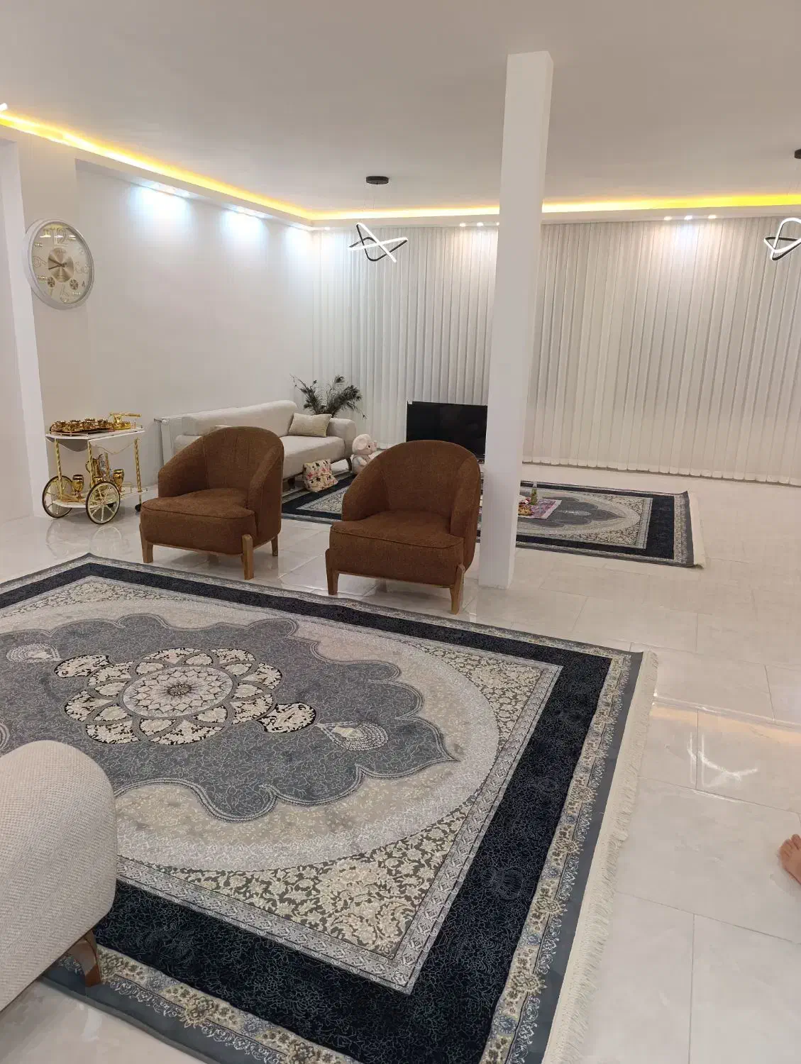 آپارتمان چاهشک ۱۴۰ متری فروش فوری