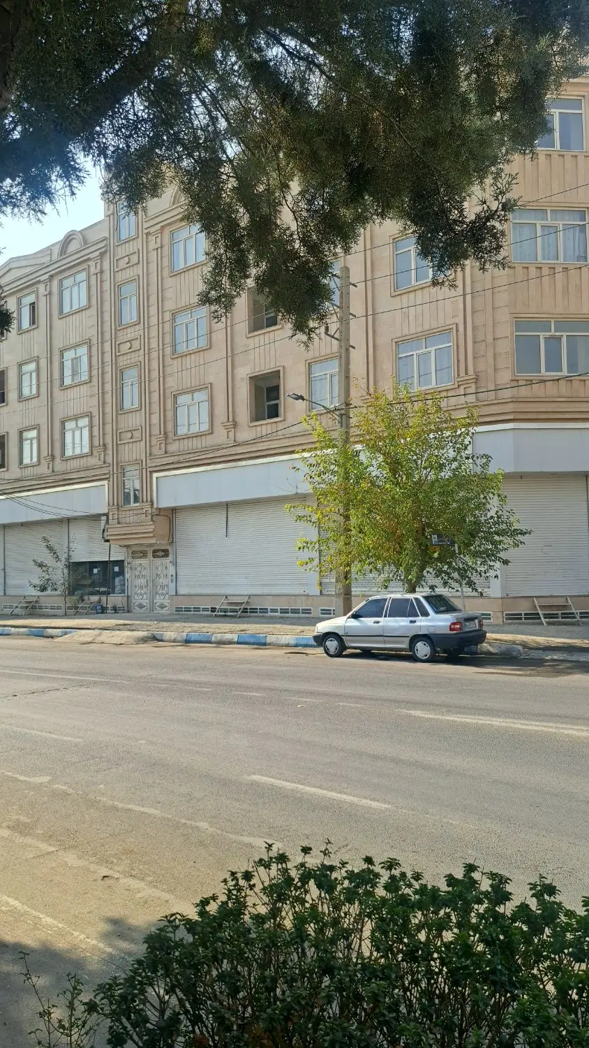 سالن زیر زمین در احمدآباد مستوفی،(حسن اباد خالصه)