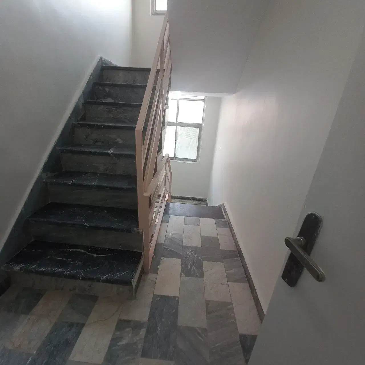 ۱۱۷ متر آپارتمان تک واحدی