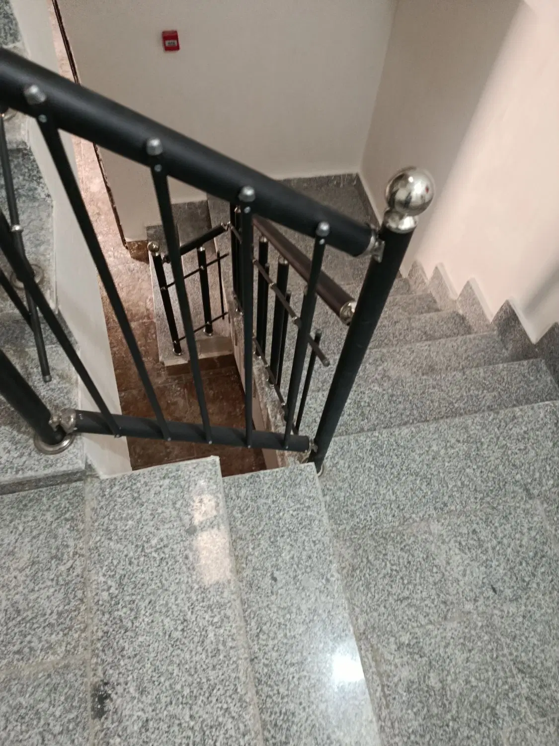 آپارتمان شخصی ساز طبقه 1از 2باپارکینگ اره گر