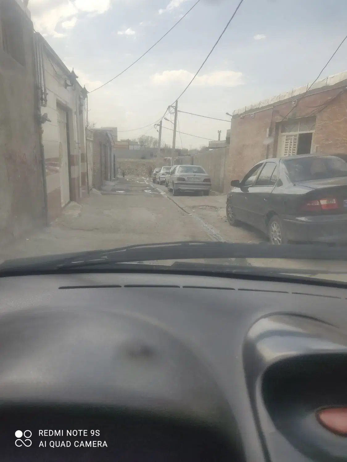 زمین حصار شده اندیشه آخماقیه