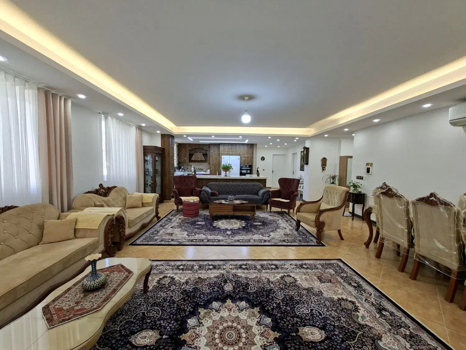 آپارتمان تک واحدی
