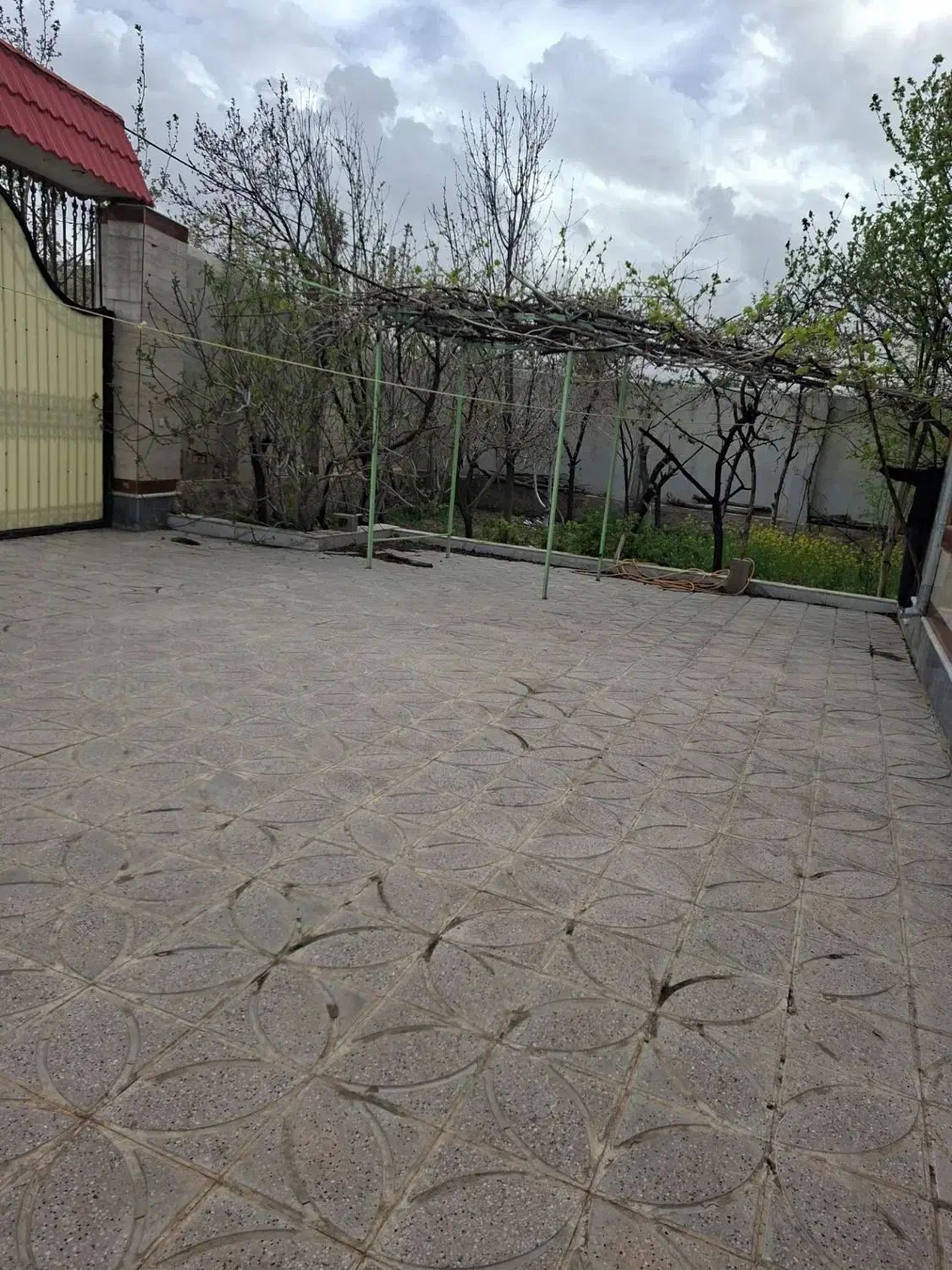 خانه ویلایی ۴۰۰ متر_کاخک_200 متر باغ