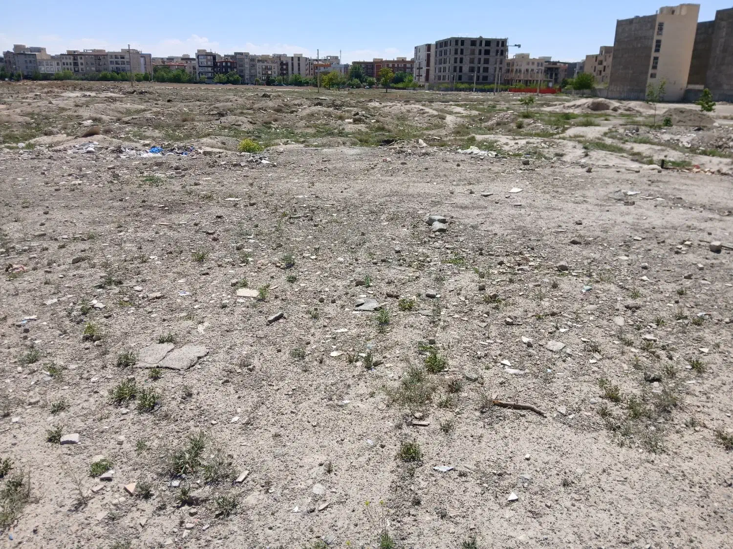 زمین 105متر زمین دور تپه