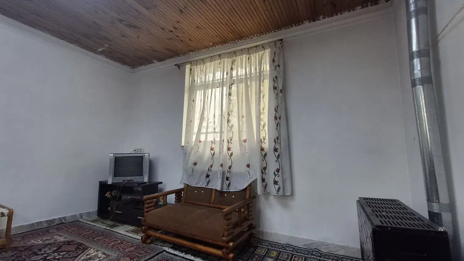 خانه باغ در 5 کیلومتری رشت.
