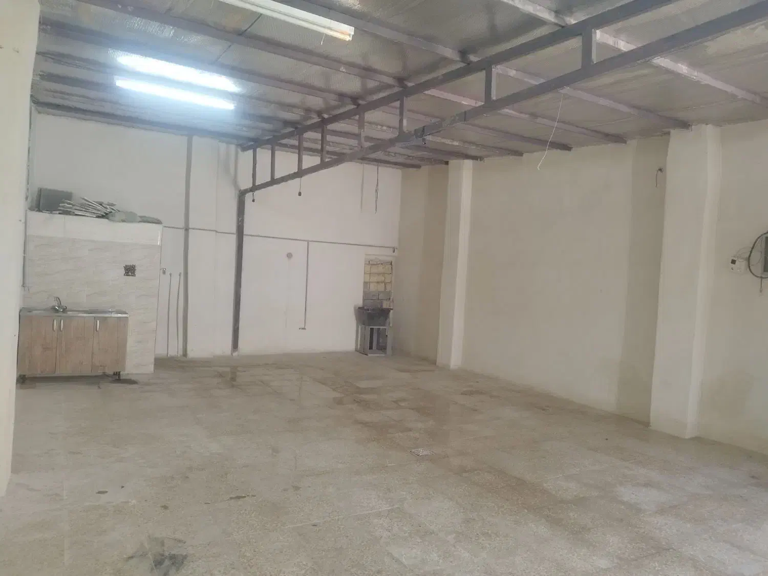 سالن صنعتی و انبار سرحدآباد وحدت