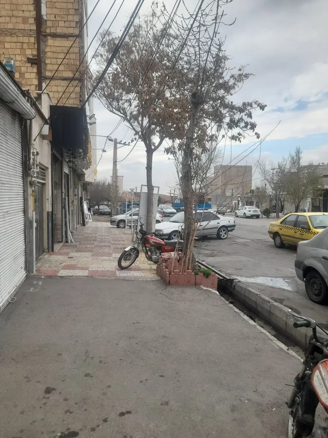 فروش حیاط تجاری ومسکونی