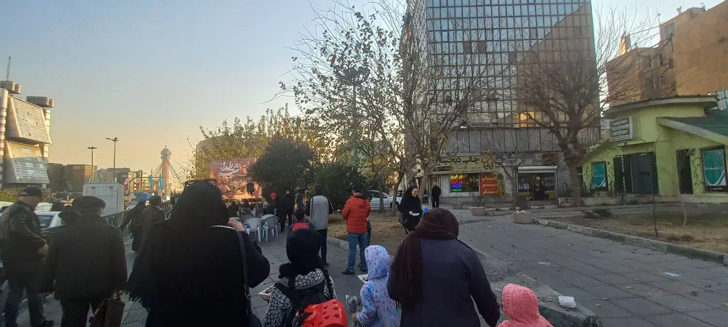 فروش مغازه 24 متری دو نبش در فلکه دوم صادقیه
