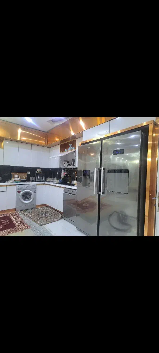 فرش  حیاط دو طبقه با امکانات