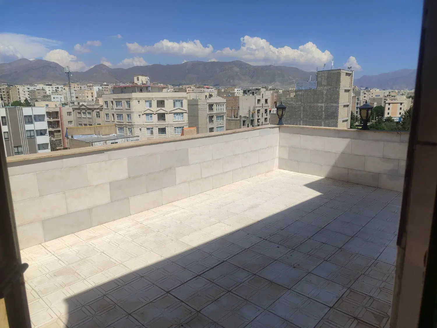 ۹۰متر فول امکانات_با۲۰متر حیاط خلوت اختصاصی