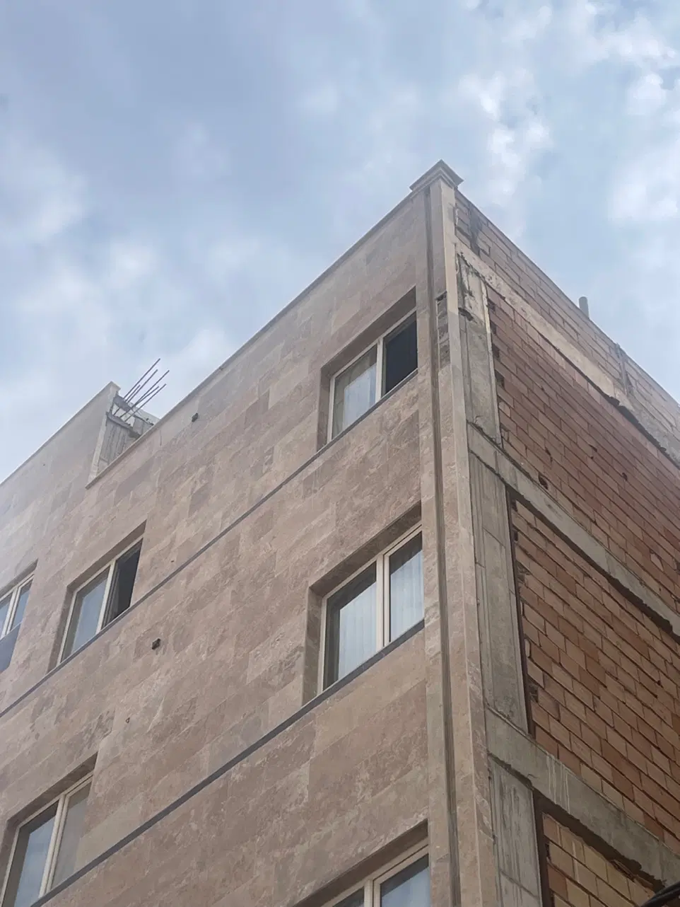 بدون مالک ۶۰ متری تمیز و تخلیه نورگیر عالی