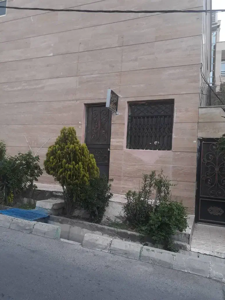 مغازه ۱۸ متر
