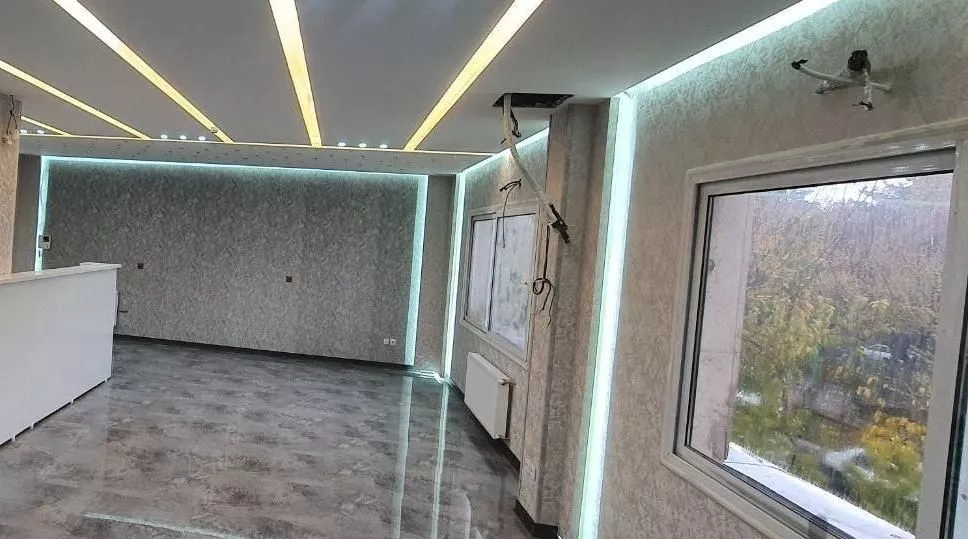 اتاق ۲۰ متری در مطب زیبایی بر چهارباغ بالا
