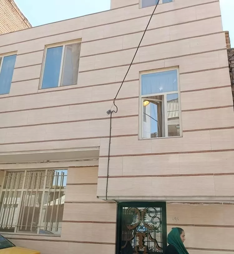 فروش آپارتمان دو طبقه در ورامین و تهاتر با تهران