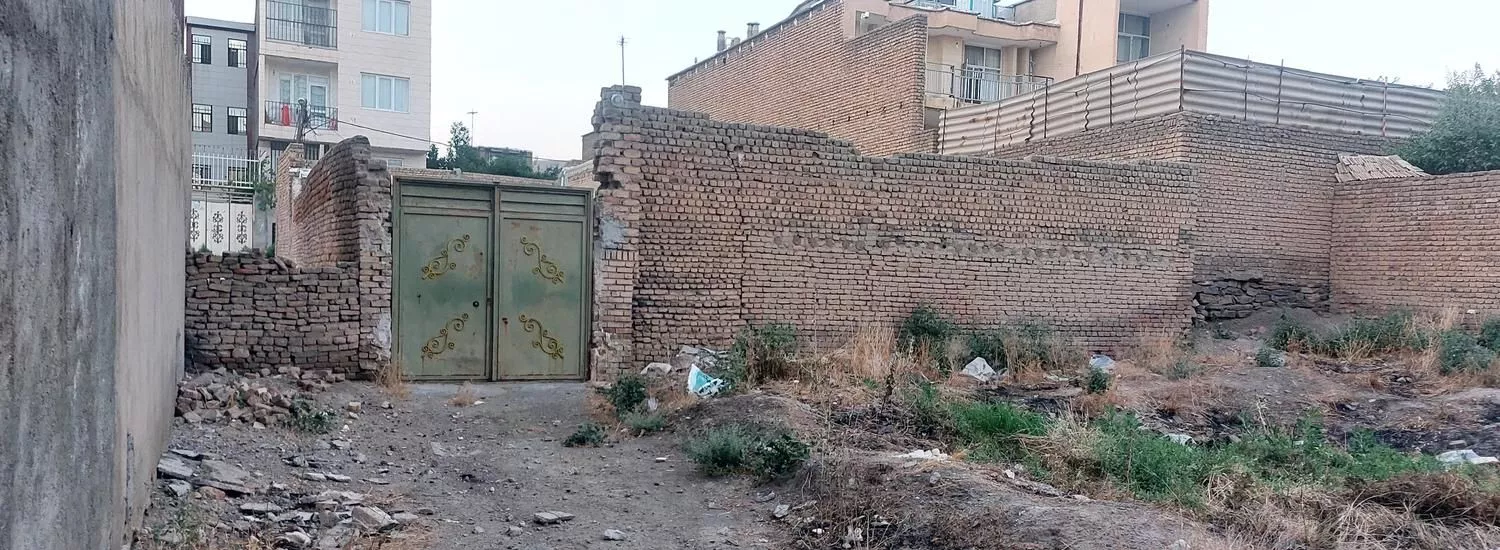 خانه کلنگی اسداباد خیابان رفسنجانی کوچه صفایی