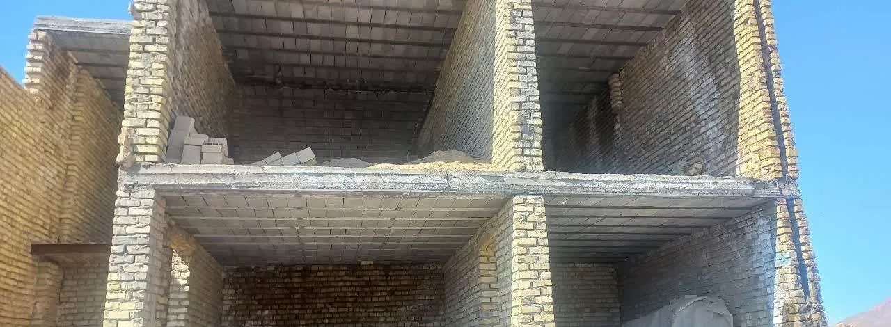 خانه نیمه ساز واقع در نصرآباد پیشکوه