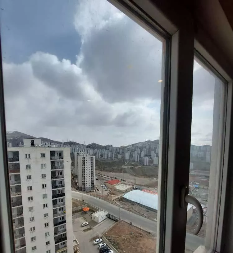 آپارتمان تهران پردیس ۹۰متر فاز۱۱ طبقه ۸ بدون مشرف