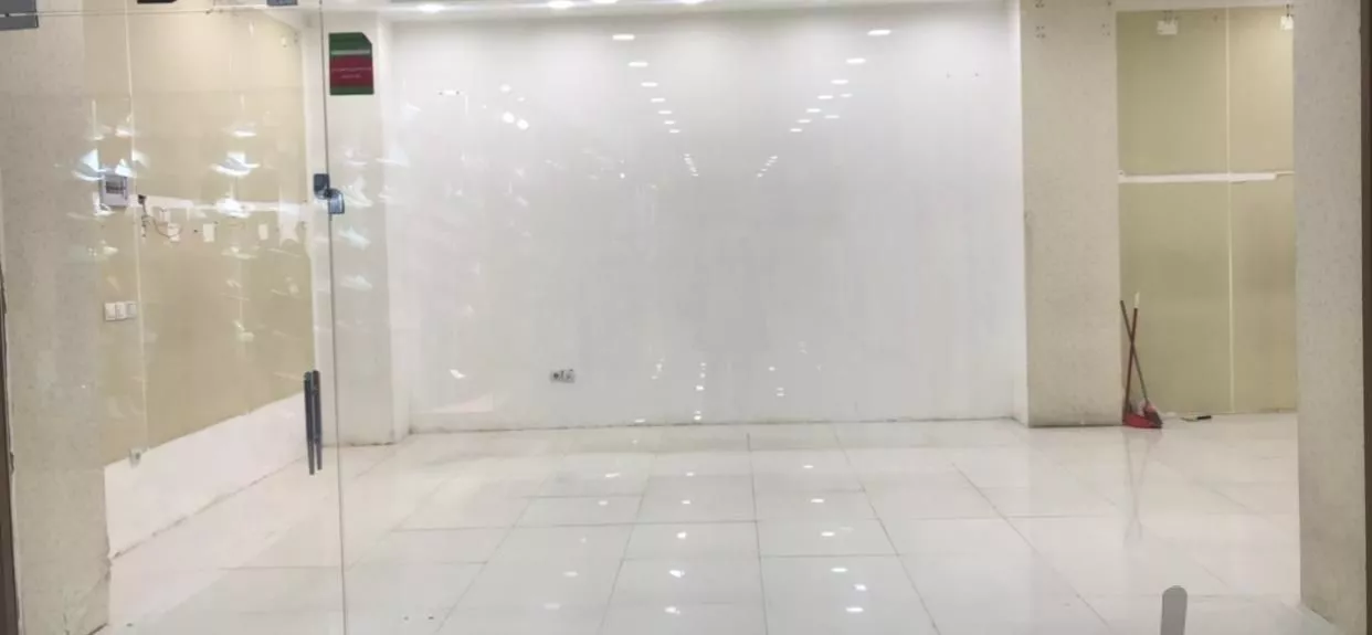 مغازه مجتمع تجارى تندیس شیراز 47 متر طبقه همکف