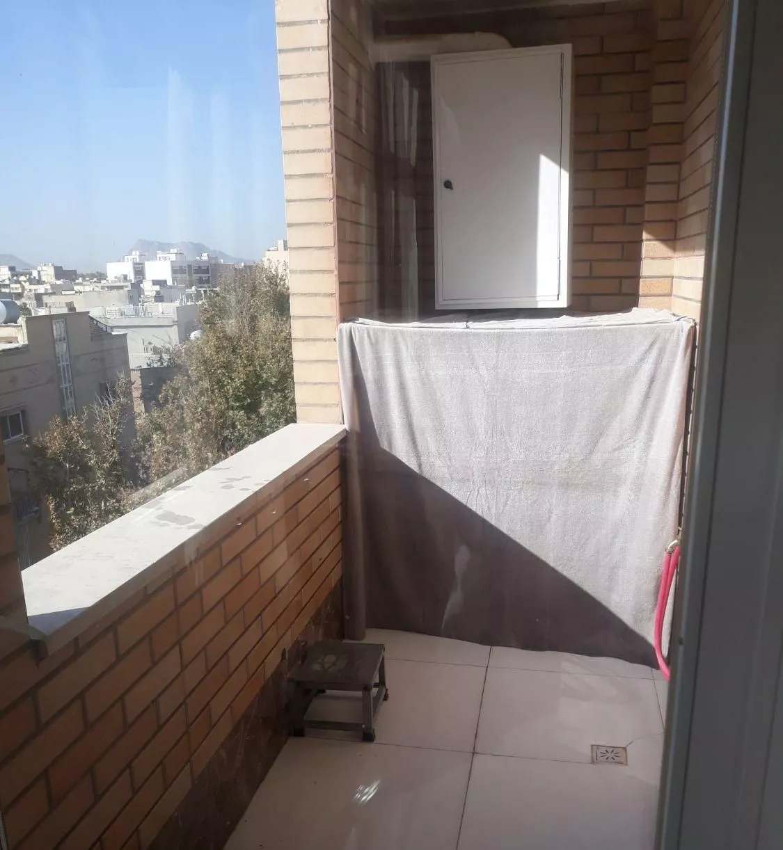 آپارتمان دوخوابه ۱۰۰ متری حیاط دار رهن کامل