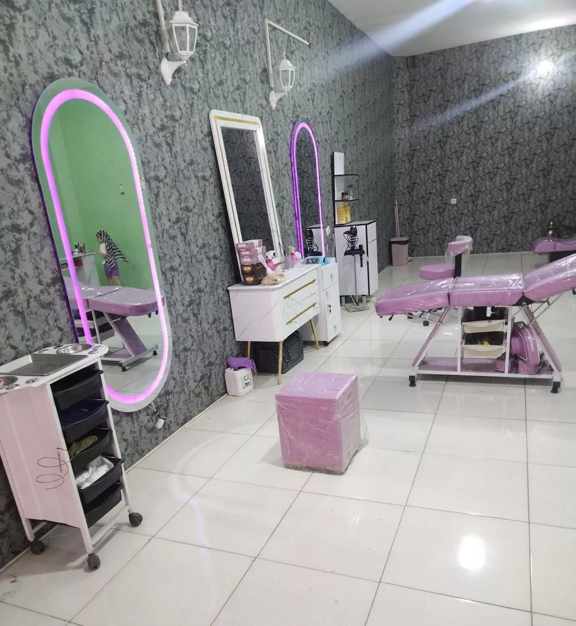 واگذاری آرایشگاه زنانه با وسایل