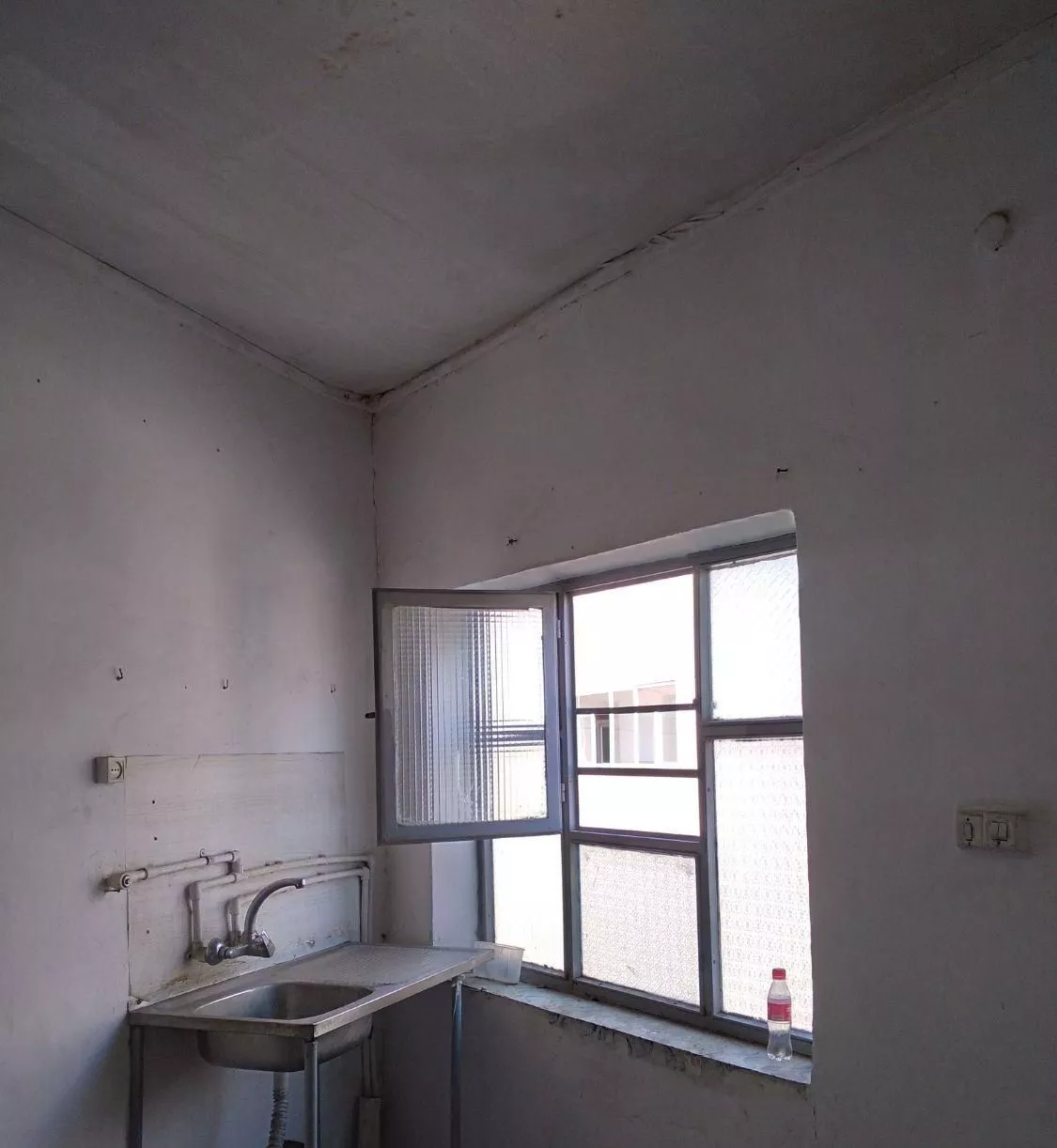 خانه ویلایی دو طبقه در شهید قره باغی سه راه بهشتی