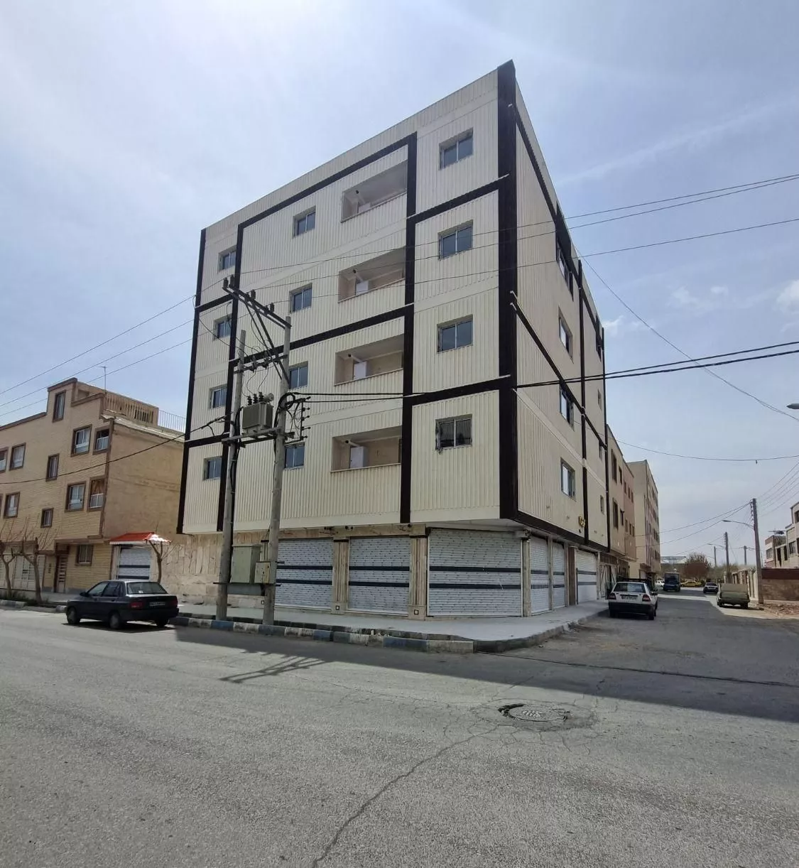 آپارتمان نوساز  گلدیس بر خیابان ابوذر