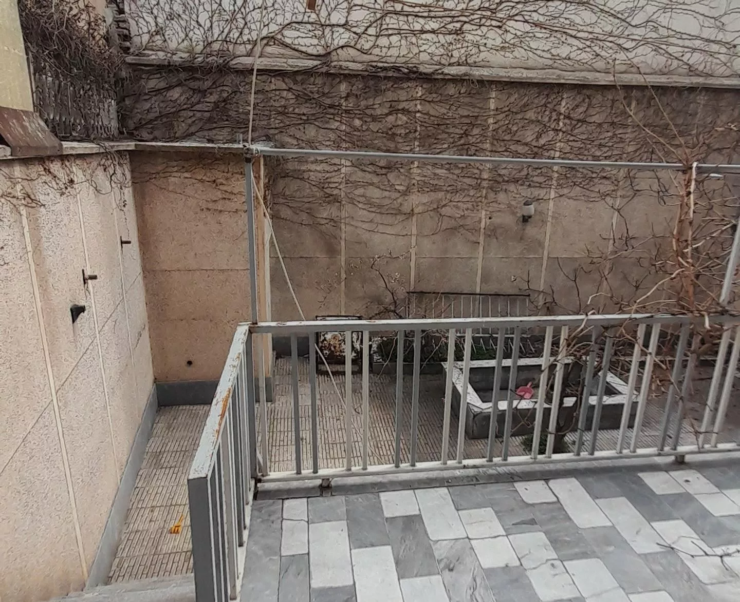 قطعه مسکونی بر منجم، خیابان ظهیری