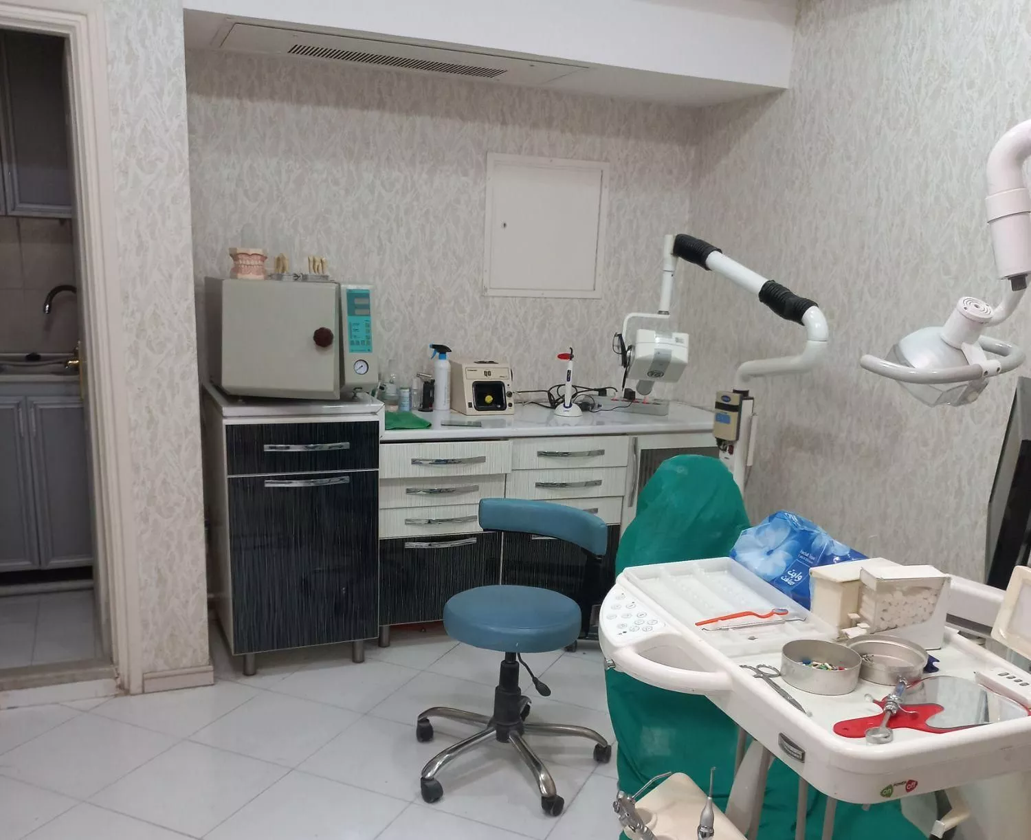 مطب دندانپزشکی ۴۲ متر ۱۷ شهریور برج اذربایجان