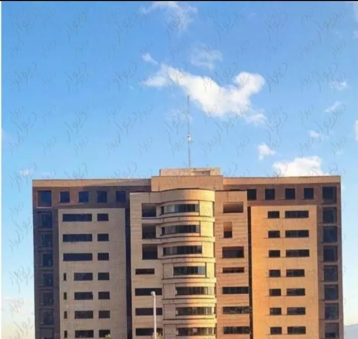 دفتر کار در برج فناوری شهرک علمی و تحقیقاتی اصفهان