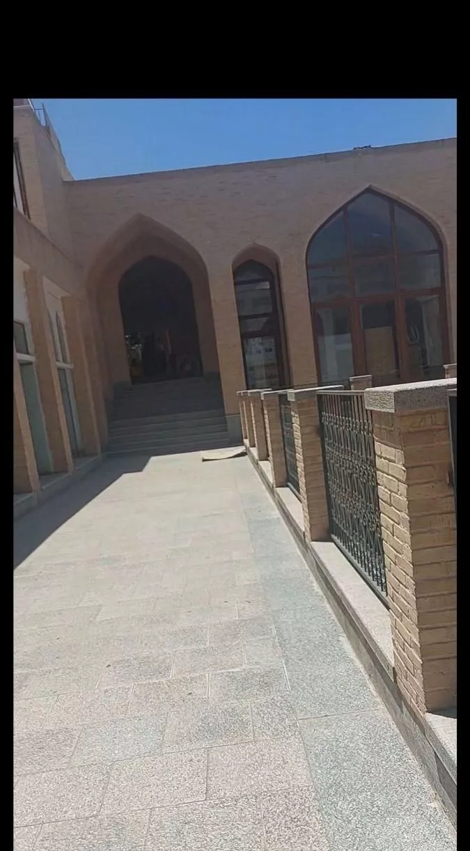 مغازه ۳۴متری واقع در خیابان ابن سینا اصفهان نو ساز