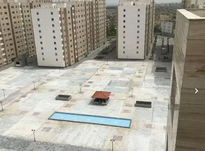 یک واحد آپارتمان واقع در برجهای مسکونی یاس