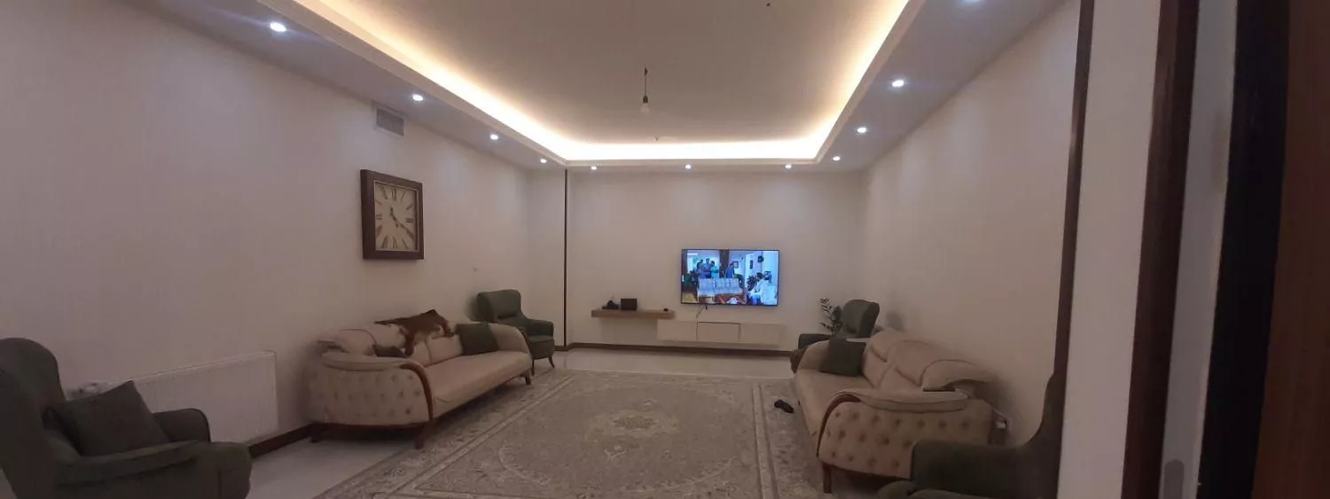 آپارتمان ۱۳۰ متری احمد آباد مستوفی