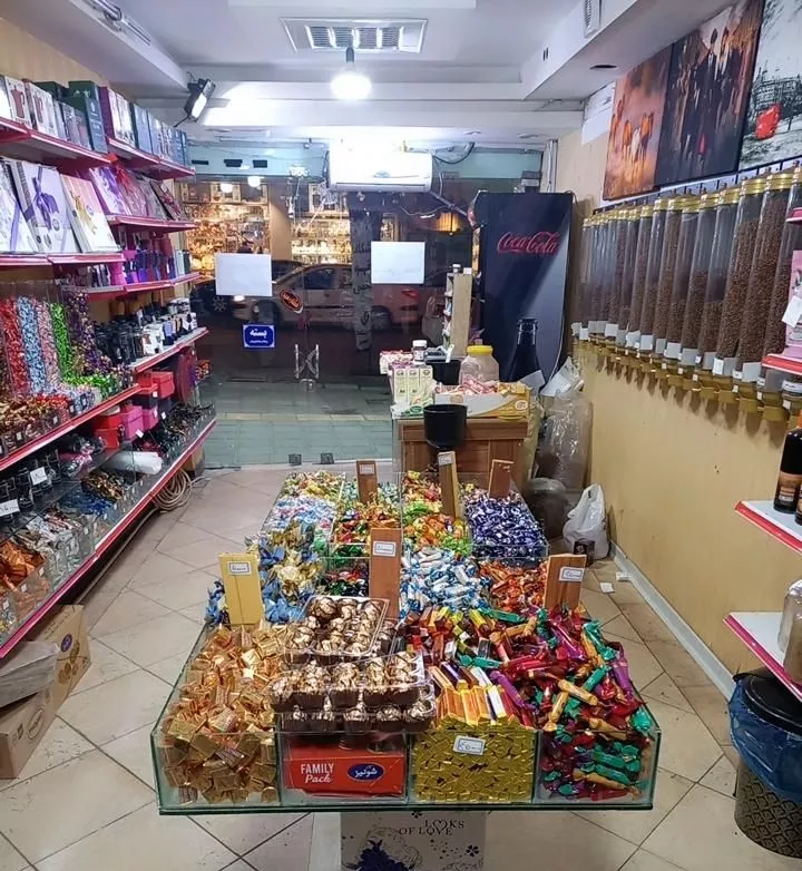 مغازه برای اجار شیشم بهمن و فردوسی می خوام