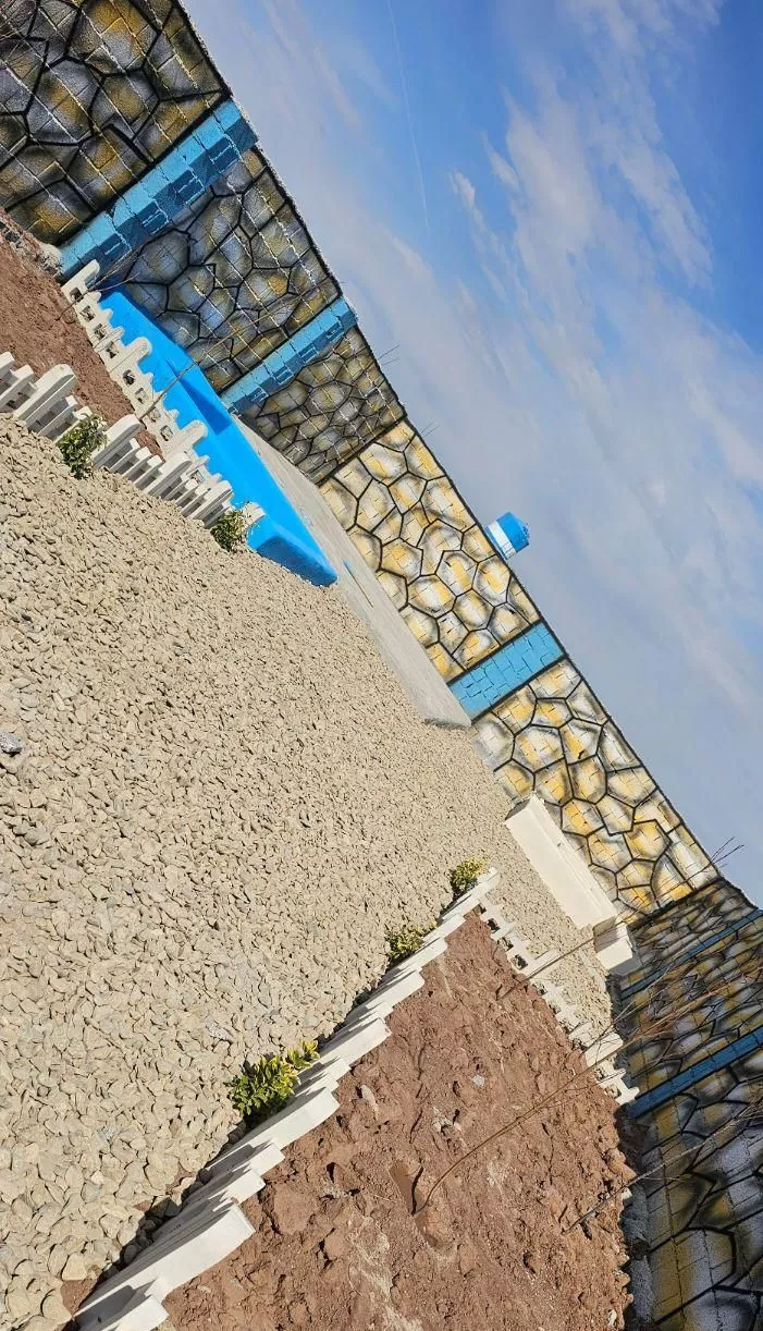 باغچه ۲۲۵ متر چهار دیواری رنگ آمیزی محوطه سازی