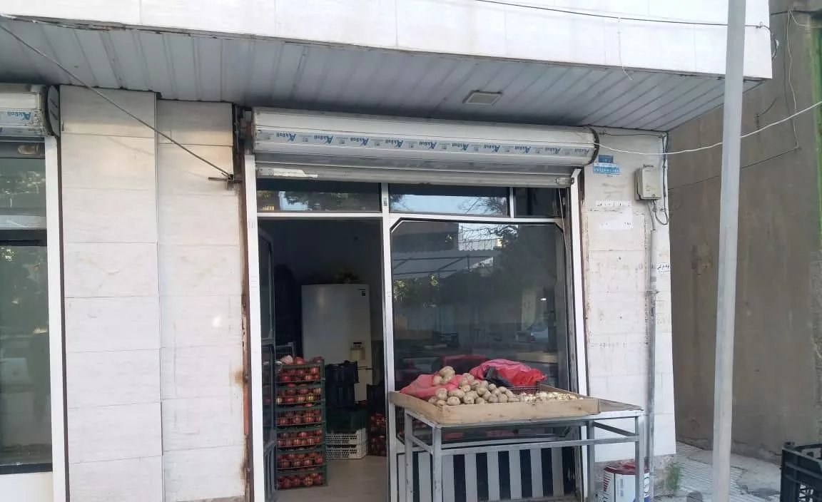 سر قفلی  مغازه تجاری واقع در شهیاد بفروش میرسد