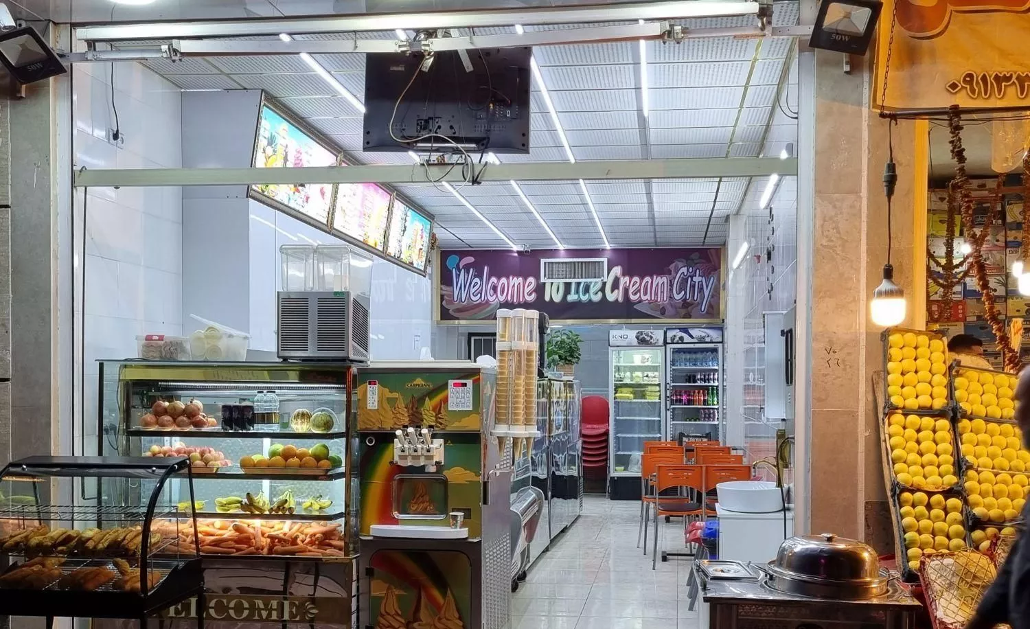 مغازه تجاری واقع در بلوار طالقانی دولت آباد