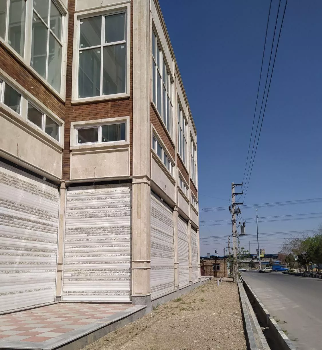 فروش ۵۲ متری مغازه نوساز در شهرک صنعتی چهاردانگه