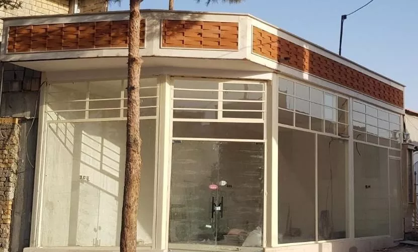 مغازه دو نبش 38متری با امتیازات کامل در آرادان
