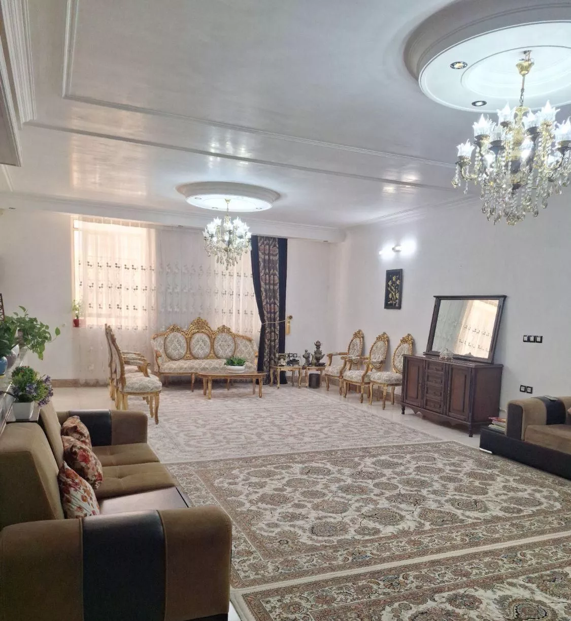 آپارتمان ۱۴۰ متری به سبک ویلایی جلال آل احمد