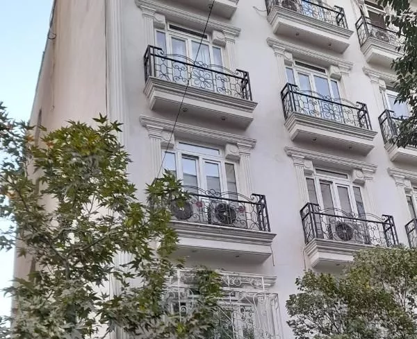 اجاره آپارتمان ۱۸۶ متر سه خوابه طبقه سوم