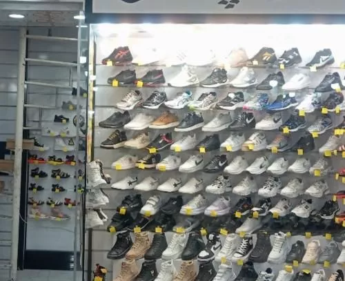 مغازه کفش فروشی واقع در چهاراه خیرات