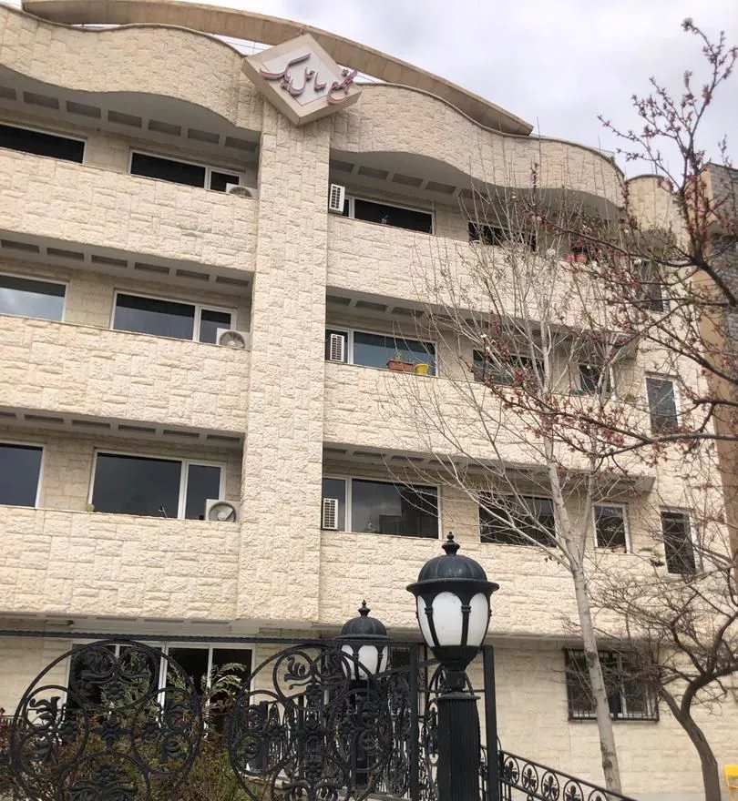 آپارتمان ۱۴۰ متری درفاز۳ مهرشهر خیابان انقلاب