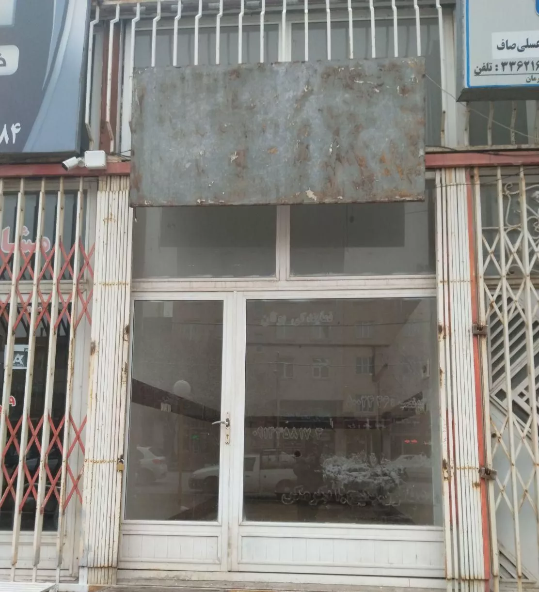 مغازه 20متری در خ اتوبوسرانی خ جامی