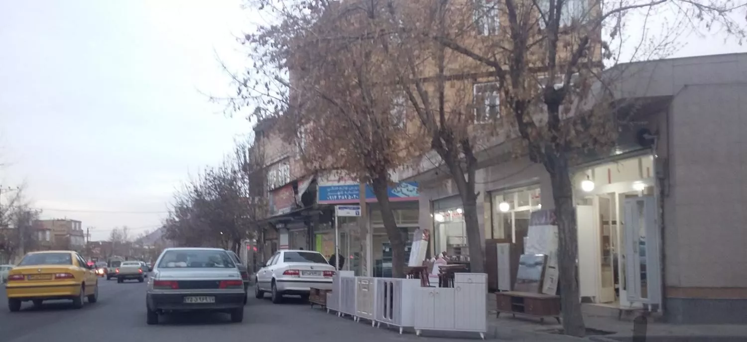 اجاره مغازه 3 دهنه در نبش خیابان موسوی