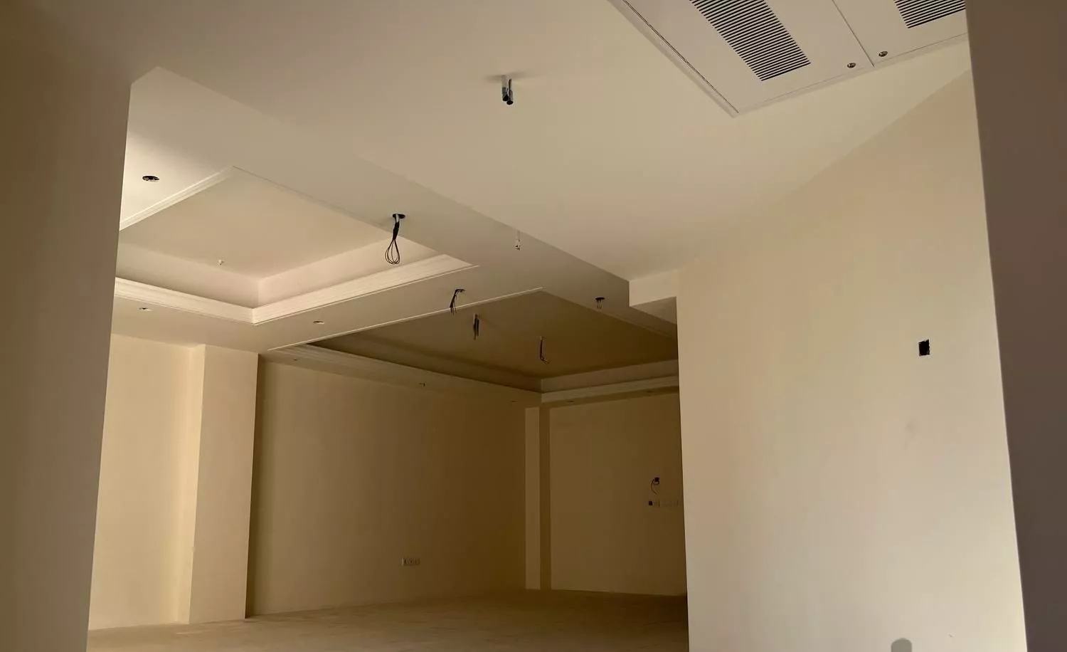 فروش آپارتمان نوساز ۱۱۰ متری غرق نور
