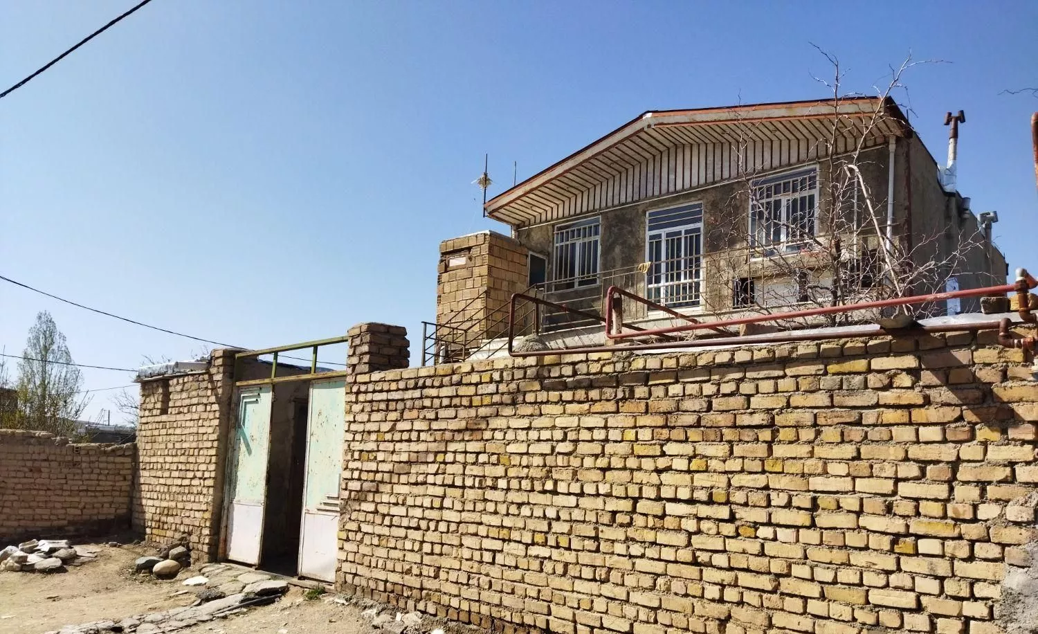 ویلایی راه جدا حیاط شراکتی روستای دهنصیر جنب مسجد