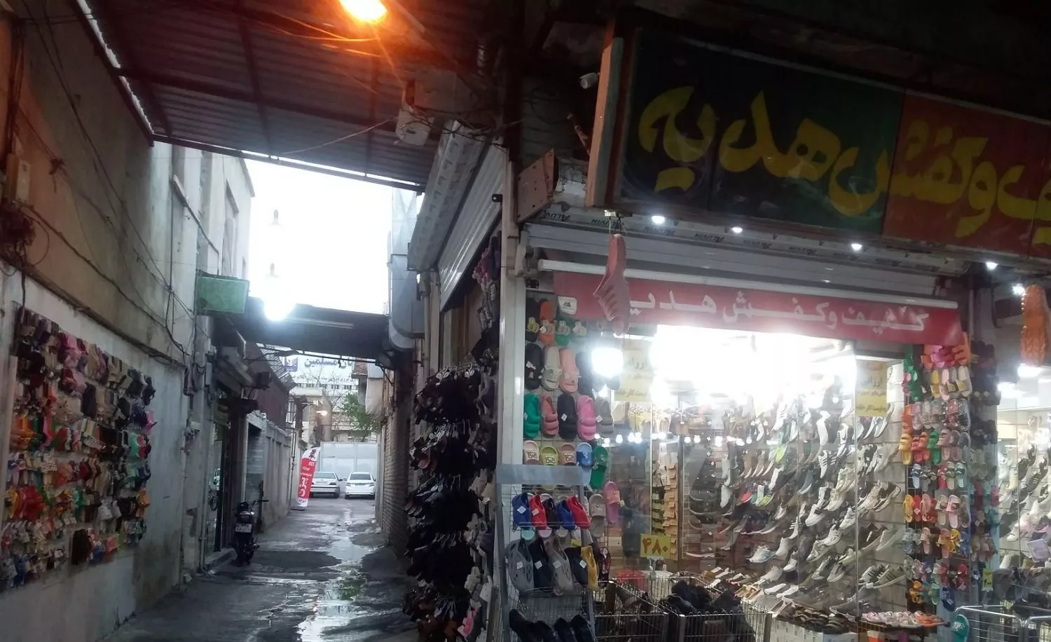 فروش مغازه بر خیابان چهارراه خیرات دو نبش
